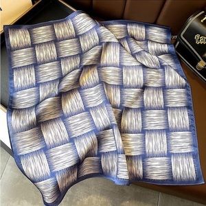 100% Mulberry Silk, 16momme, 21x21 inch Scarf.